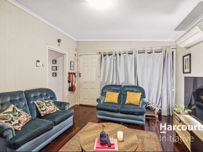 31 Manolas Way, Girrawheen WA 6064