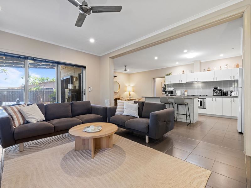 1 Jadura Crescent, Baynton WA 6714