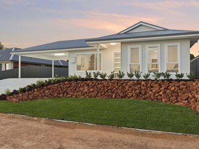 37 Robinson Street, Gingin WA 6503