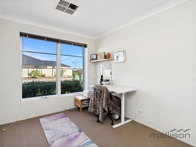 7 Aiken Court, Success WA 6164