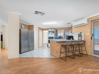 32 Seaview Boulevard, Wandina WA 6530
