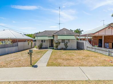 34 Central Avenue, Beaconsfield WA 6162
