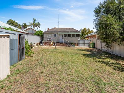 34 Central Avenue, Beaconsfield WA 6162