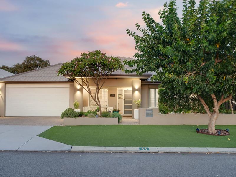 11 Eyrean Way, Gwelup