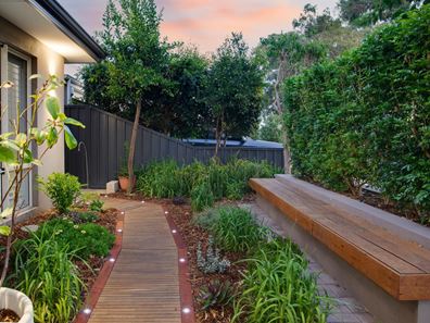 11 Eyrean Way, Gwelup WA 6018