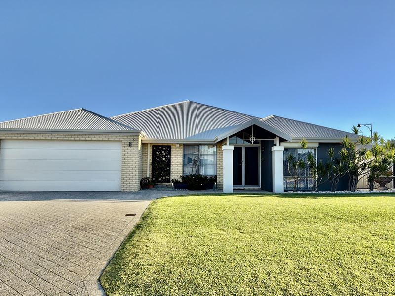 7 Gables  Green, Meadow Springs