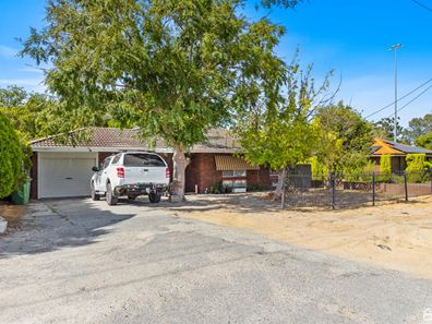 96 Third Avenue, Kelmscott WA 6111