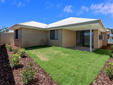 26 Breakwater Grove, Champion Lakes WA 6111