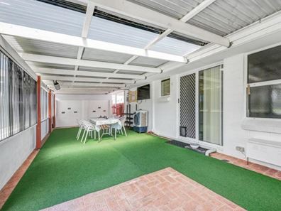 8 Mcdermott Avenue, Wandina WA 6530