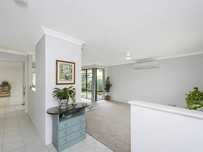24 Gardiner Heights, Kinross WA 6028
