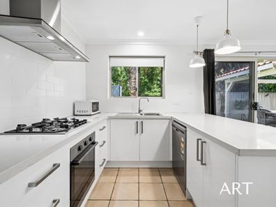 2/66 Gardner Street, Como WA 6152