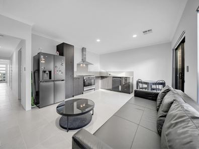6 Charades Way, Brabham WA 6055