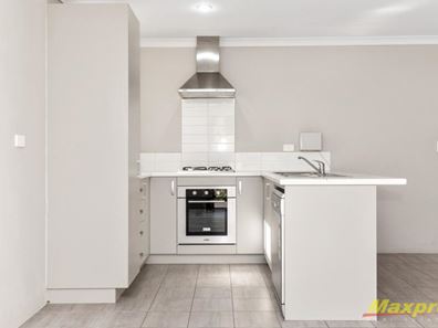 2/48 Grey Street, Cannington WA 6107