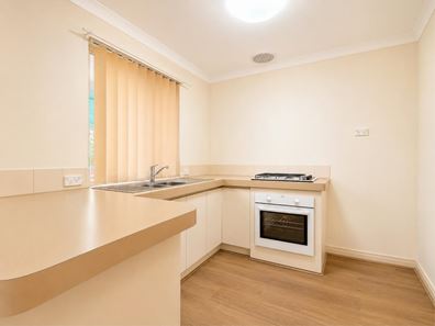 4 Fuge Lane, Leda WA 6170