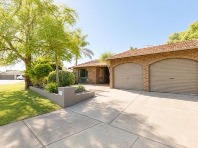 18 Bramble Way, Ballajura WA 6066