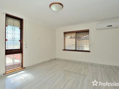 16 Rokebury Way, Morley WA 6062