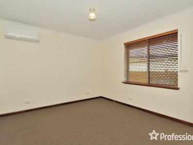 16 Rokebury Way, Morley WA 6062