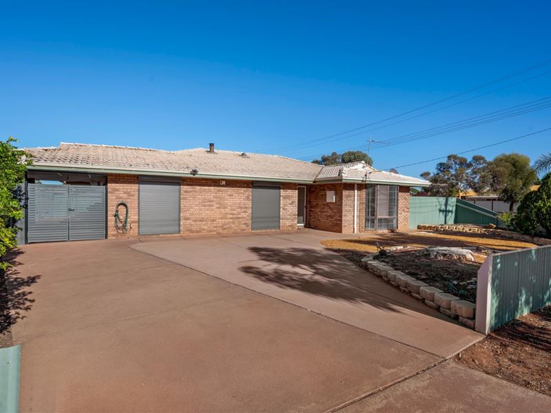 197 Bourke Street, West Lamington WA 6430