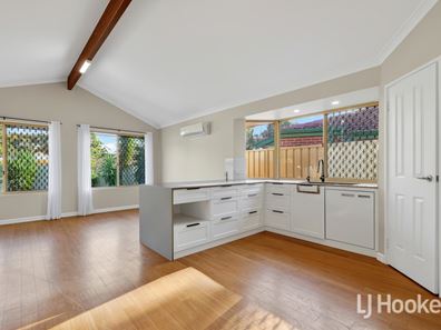 8 Moira Mews, Stratton WA 6056
