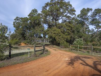305 Whitfield Springs Road, Beermullah WA 6503