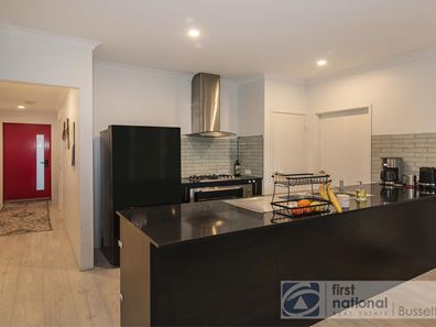 14 Antibes Way, Yalyalup WA 6280