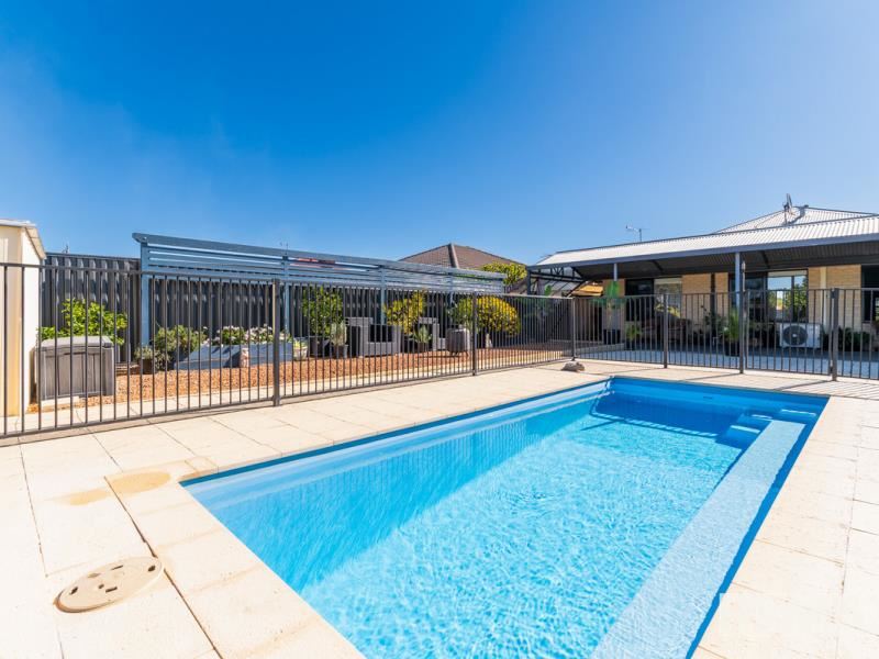 15 Ornata Bend, Banksia Grove WA 6031