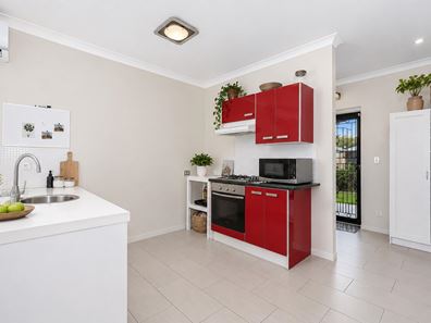 13 Peartree Terrace, Seville Grove WA 6112