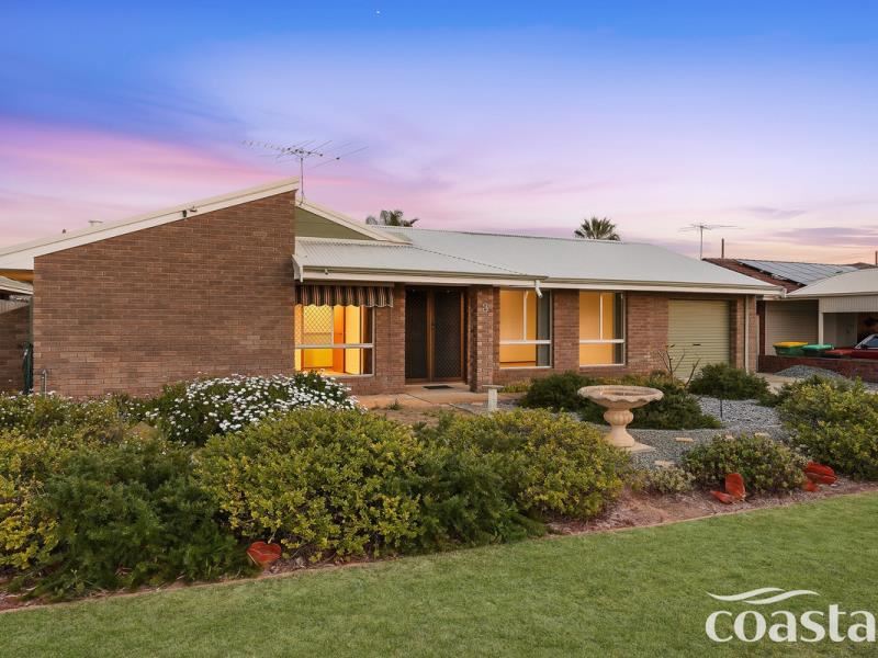 3 Laguna Street, Safety Bay WA 6169