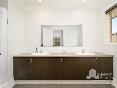 3 Millbridge Boulevard, Millbridge WA 6232
