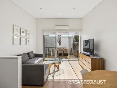 9/18 Park Road, Crawley WA 6009
