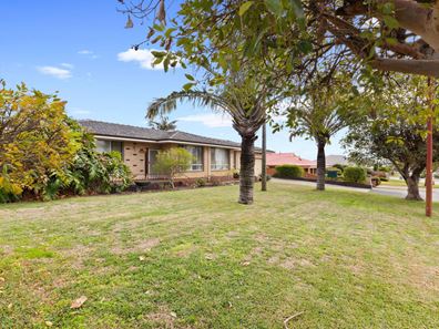 34 Evandale Road, Darch WA 6065