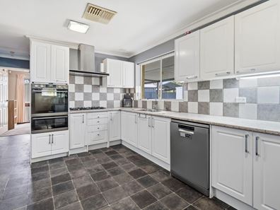 4 Glencoe Place, Lynwood WA 6147