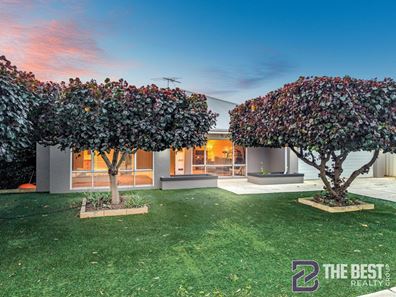 1 The Promenade, Wattle Grove WA 6107