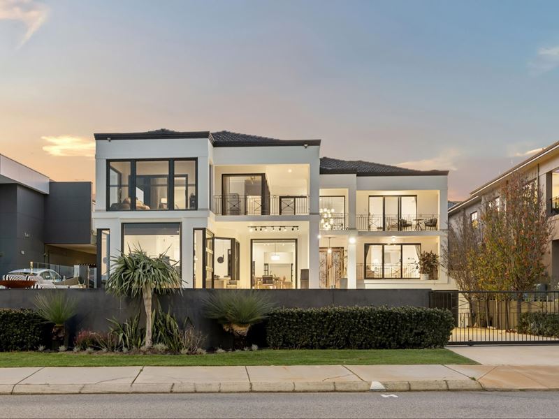 135 The Esplanade, Mount Pleasant WA 6153
