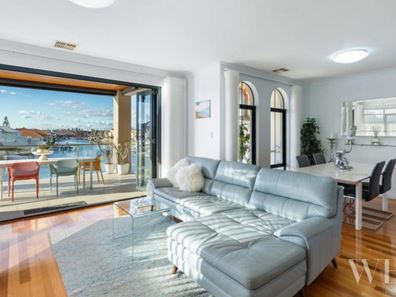 3/12 Abrolhos Quays, Wannanup WA 6210
