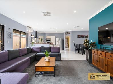 27 Whitchurch Road, Redcliffe WA 6104