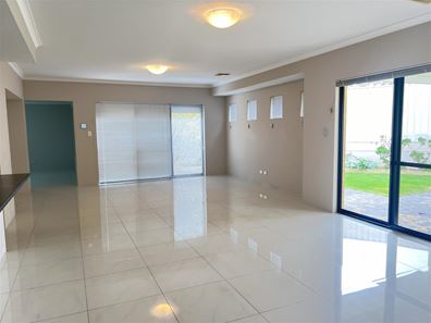 2 Tasman Loop, Dudley Park WA 6210