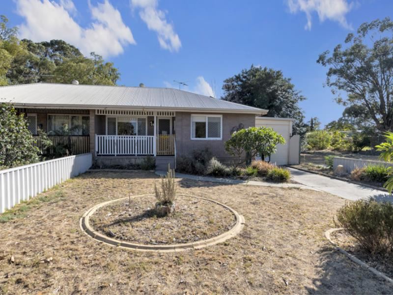 1B Clark Place, Orelia