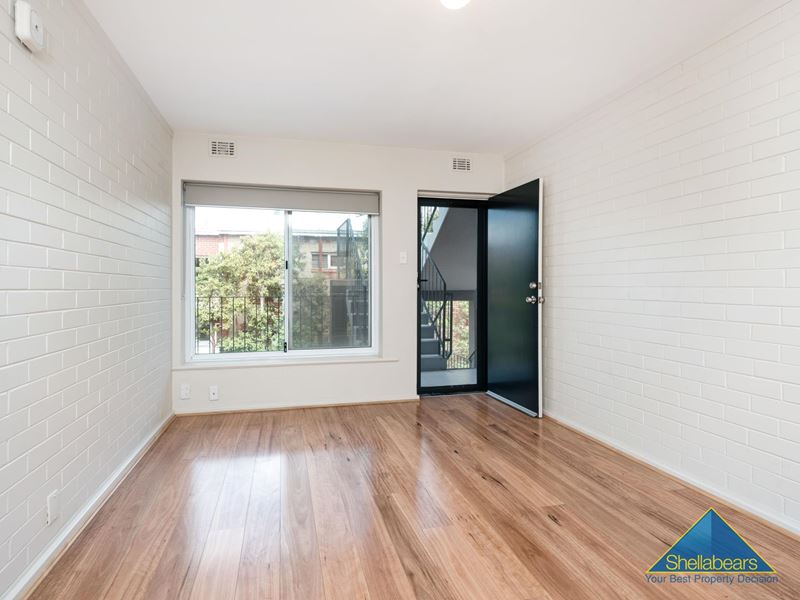 11/4 Gadsdon Street, Cottesloe WA 6011