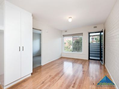 11/4 Gadsdon Street, Cottesloe WA 6011