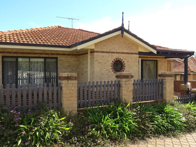 3/10 Heath Road, Kalamunda WA 6076