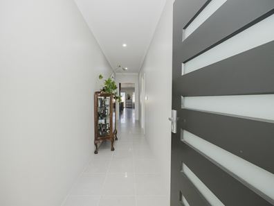 10 Benbulben Rise, Yanchep WA 6035