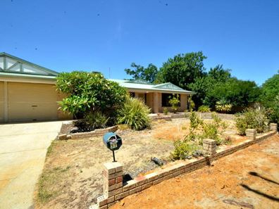 35 Little John Road, Armadale WA 6112