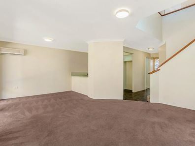28/4 Marlo Place, Waikiki WA 6169