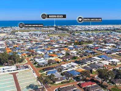 31 Kerkeri Heights, Lakelands WA 6180