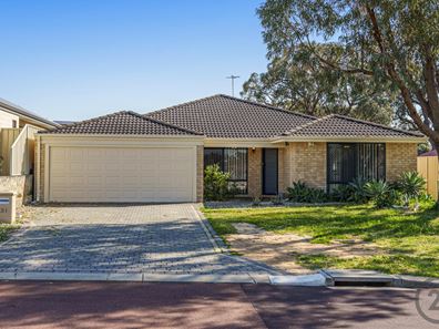 31 Kerkeri Heights, Lakelands WA 6180