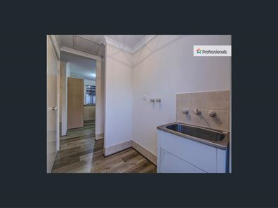 2/17 Mathoura Street, Midland WA 6056
