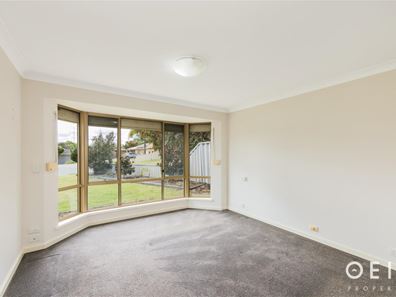 16 Sunshine Place, Bibra Lake WA 6163