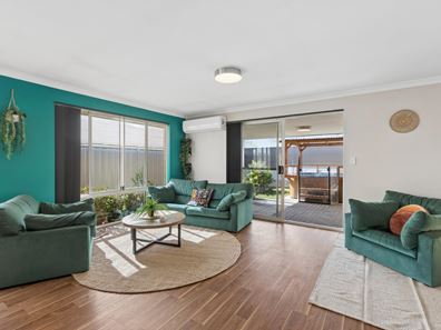 9 Cuttlefish Street, Yanchep WA 6035