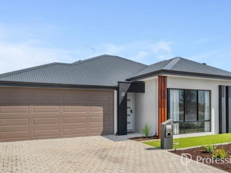5 Calvera Gardens, Piara Waters WA 6112
